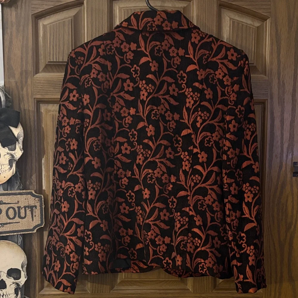 August Silk Floral Blazer - Picture 6 of 7